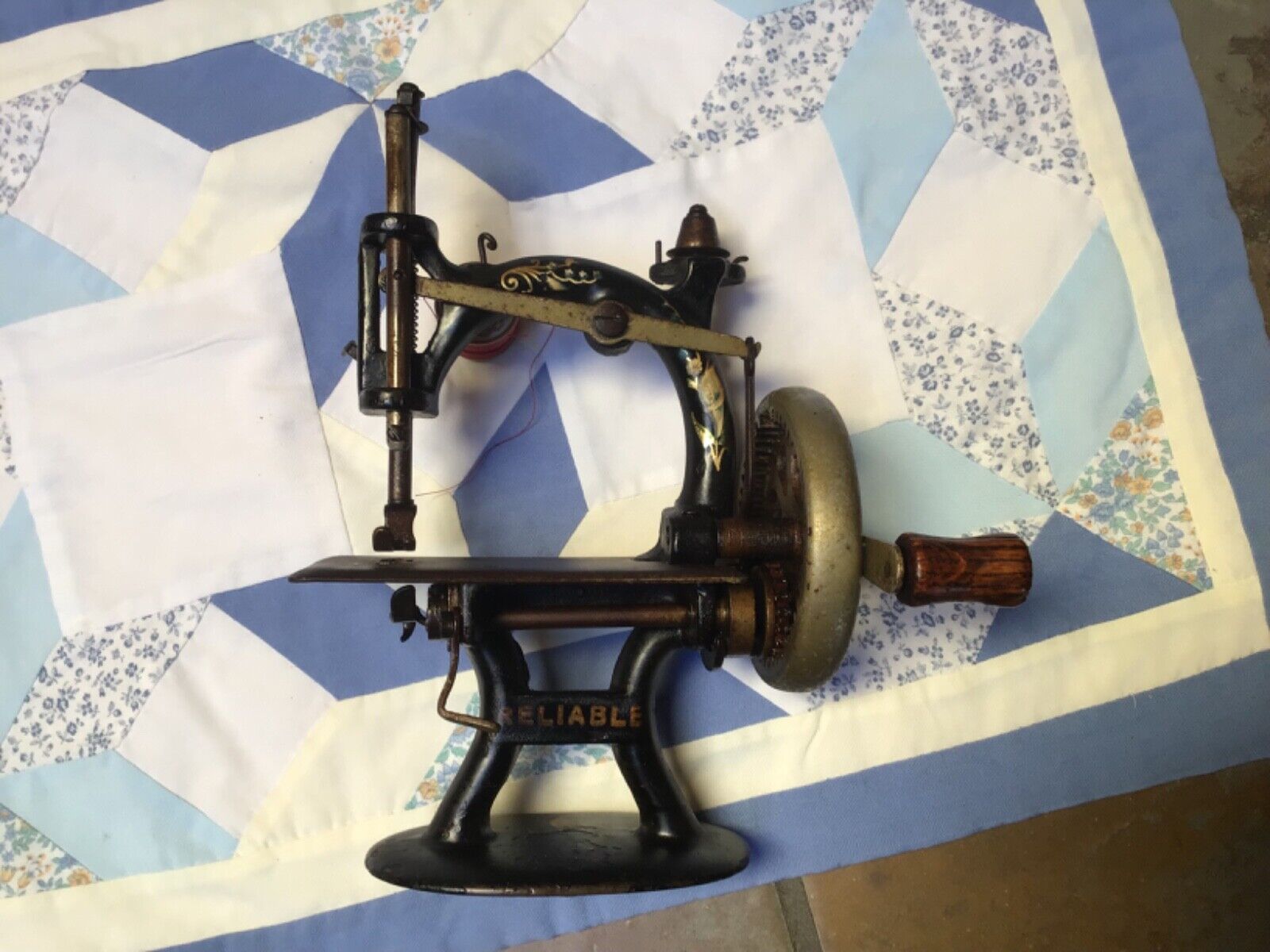 Foley & Williams Reliable Toy Child’s Sewing Machine