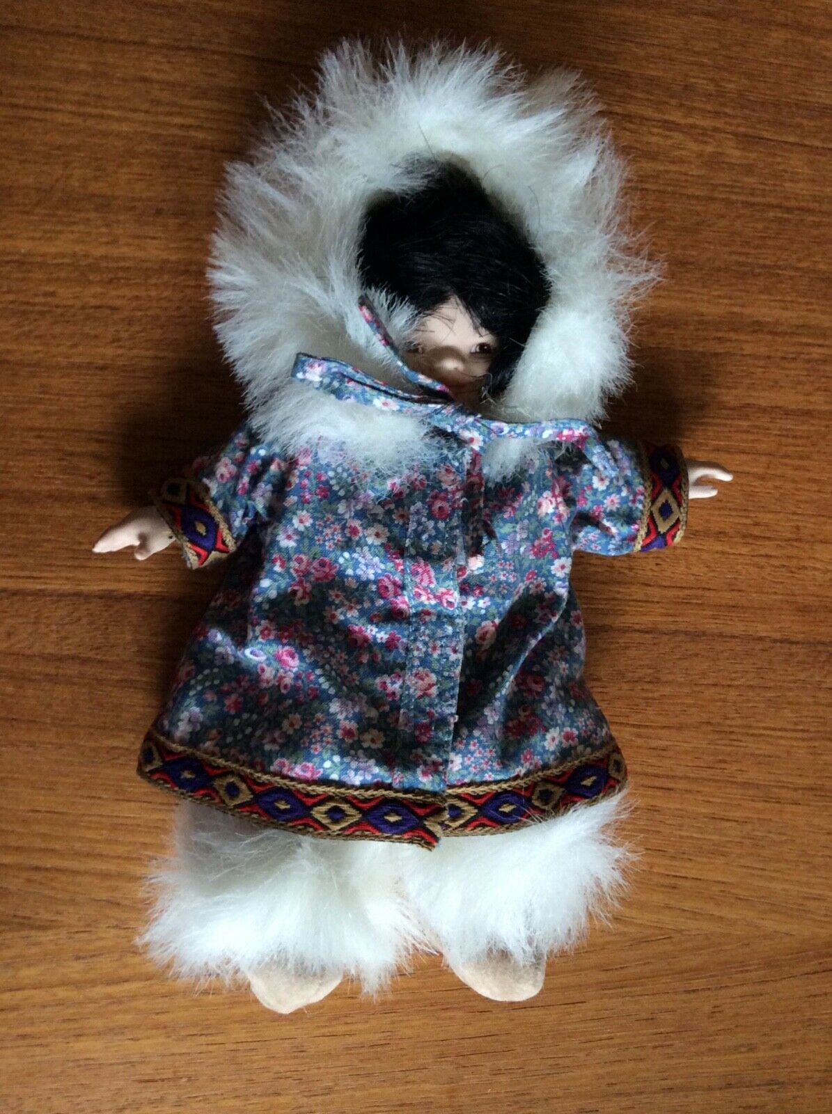 Pauline Bjoness Jacobsen Limited Edition Eskimo/inuit Doll Signed And Numbered